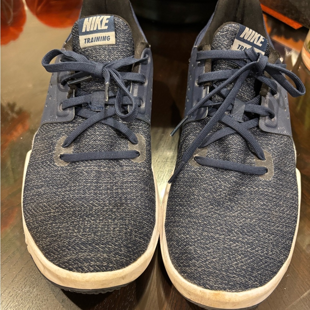 Nike Blue Athletic Shoes with Breathable Knit Design